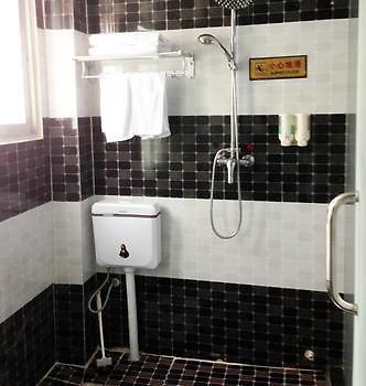 Liuzhou Jinqiao Business Hotel Екстериор снимка